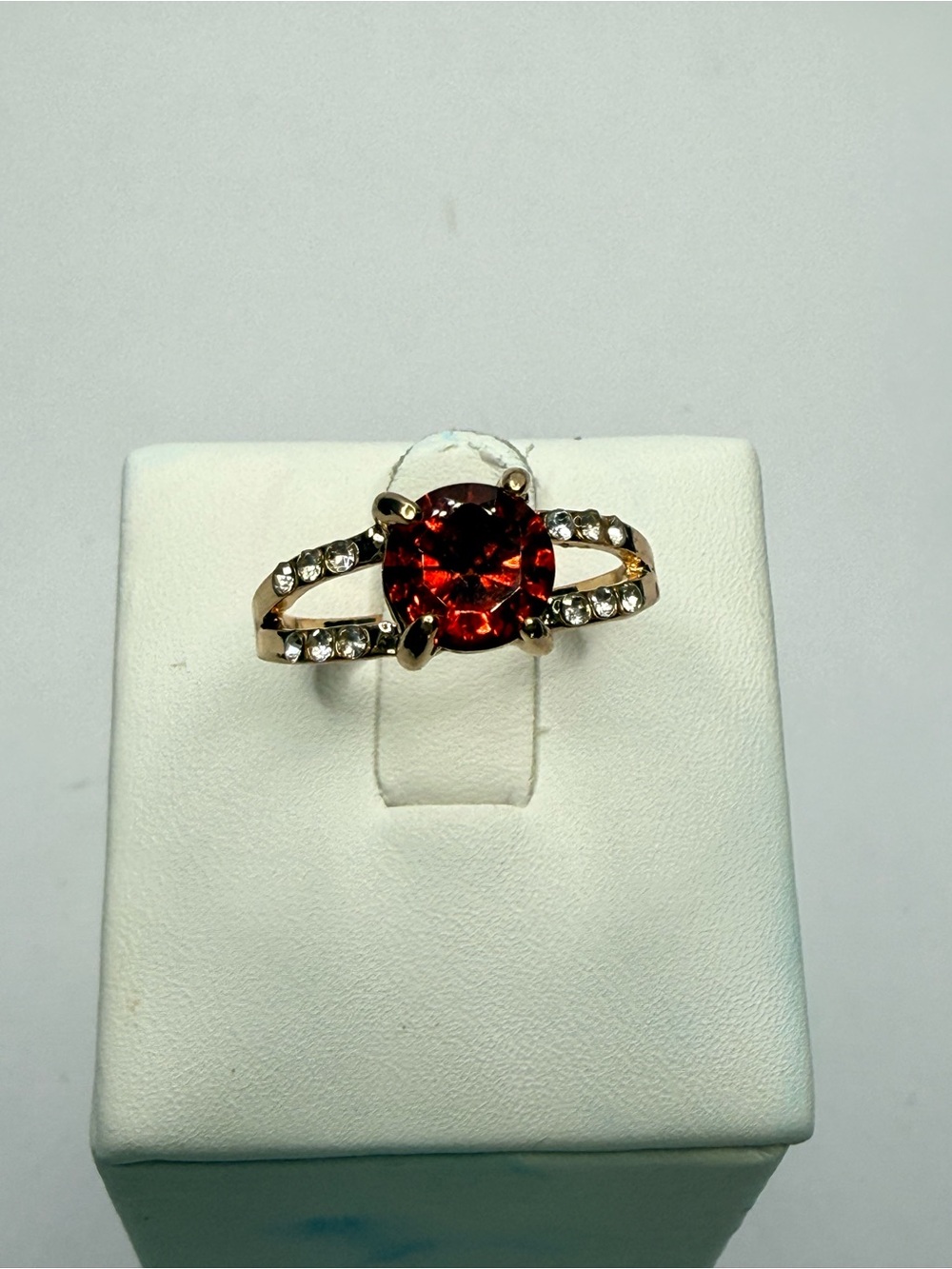 Gold-Tone Ring with Red Crystal Center and Accent Stones size 8.5/9